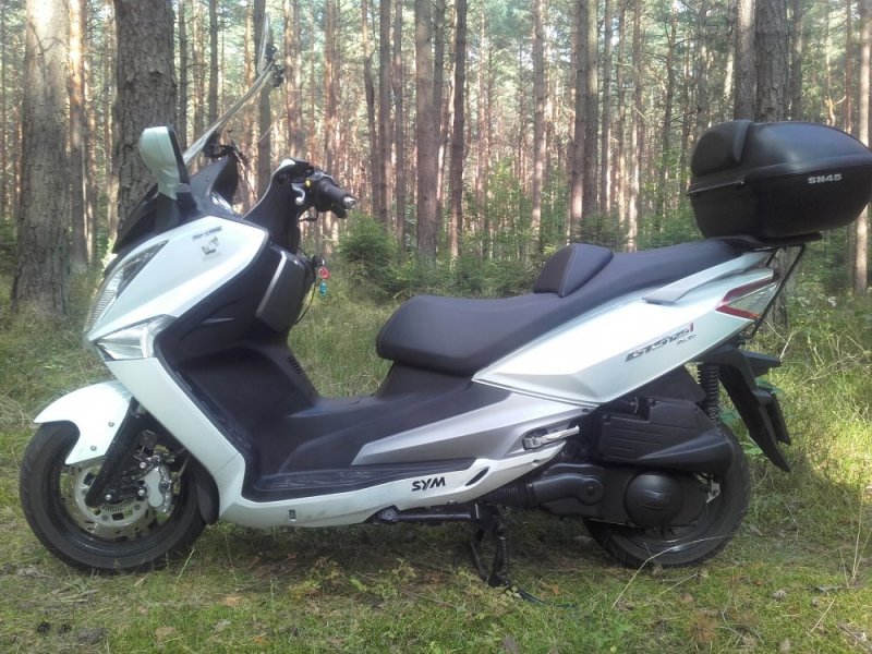 Sym_125_(13).jpg