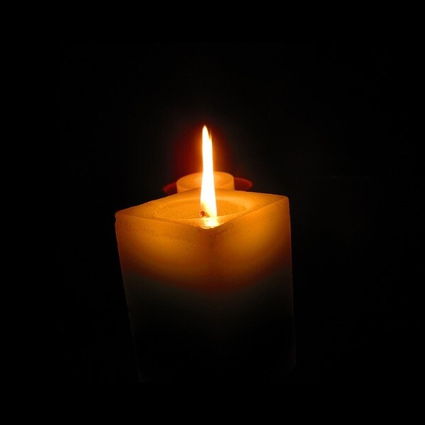 candle.jpg.44d0641718a90a8869931e0b8c193f30.jpg