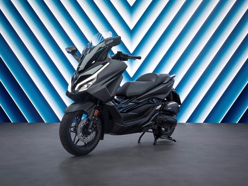 493163_25YM_Honda_Forza_125.jpg