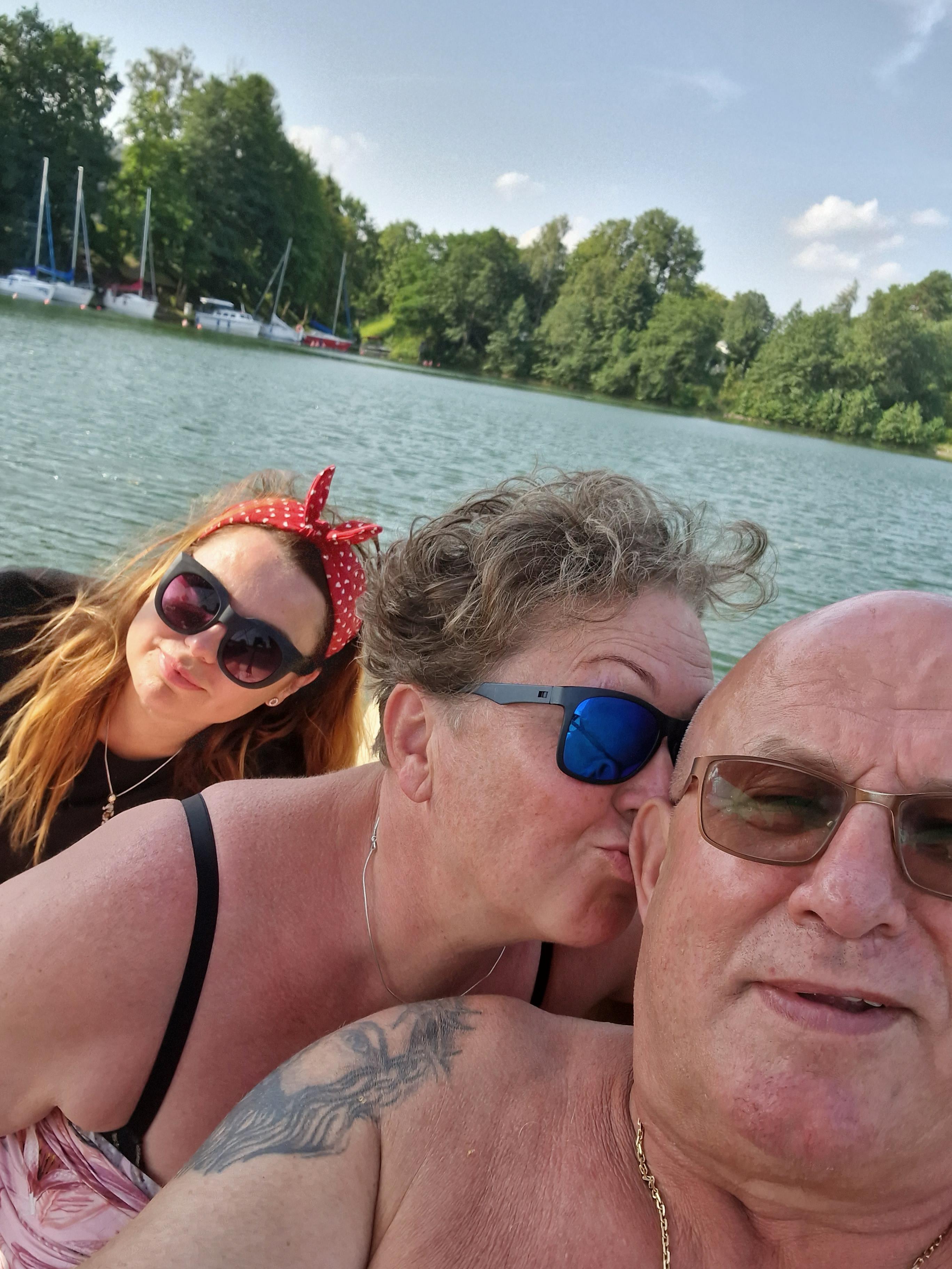 144217b0e8251edca161413d6c4d362a.jpg