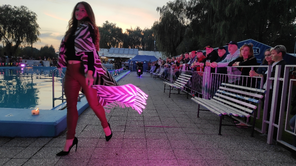 f1b59957e8fb733eb721242bcb4a866e.jpg