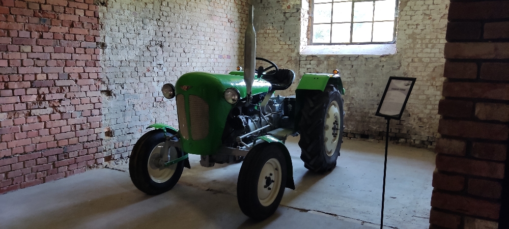 9aeda6de4036c93828e0991c3481c5a1.jpg