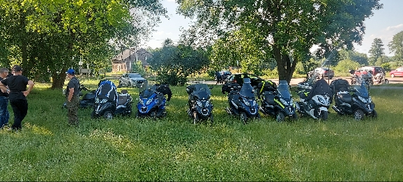 69d8f409e512c4c41fef1ef926fe9843.jpg