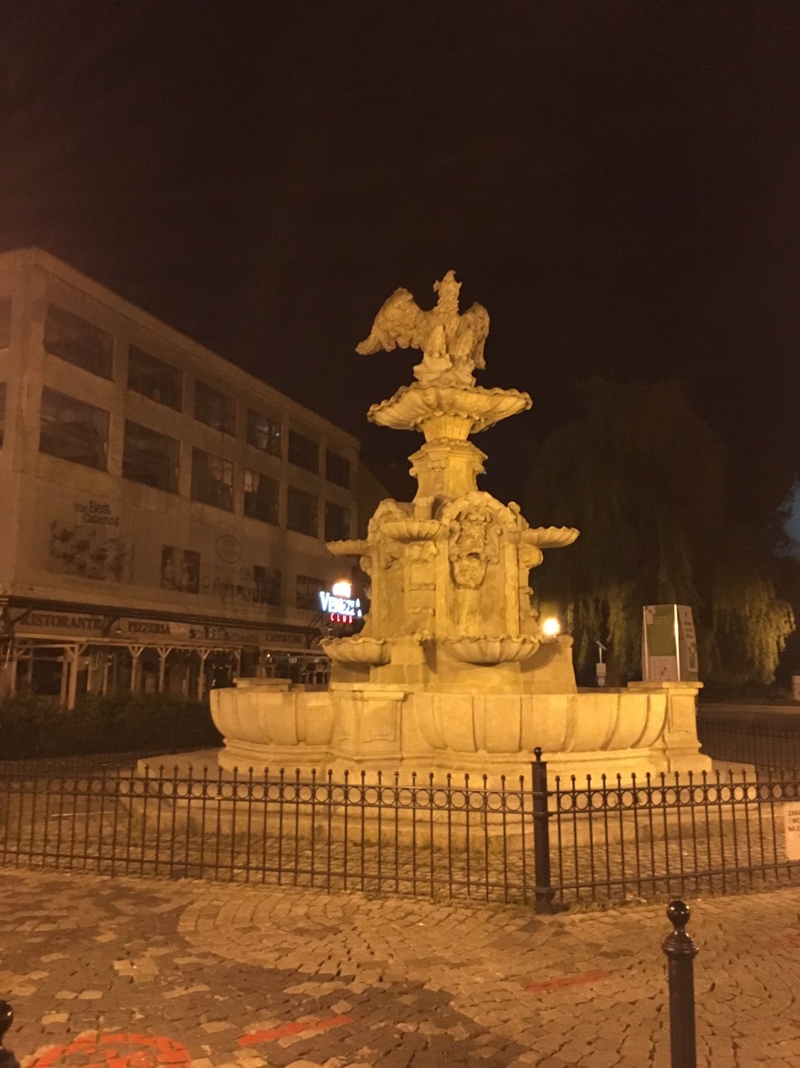 63d90a085b0ba24140f6eebde72e9e91.jpg