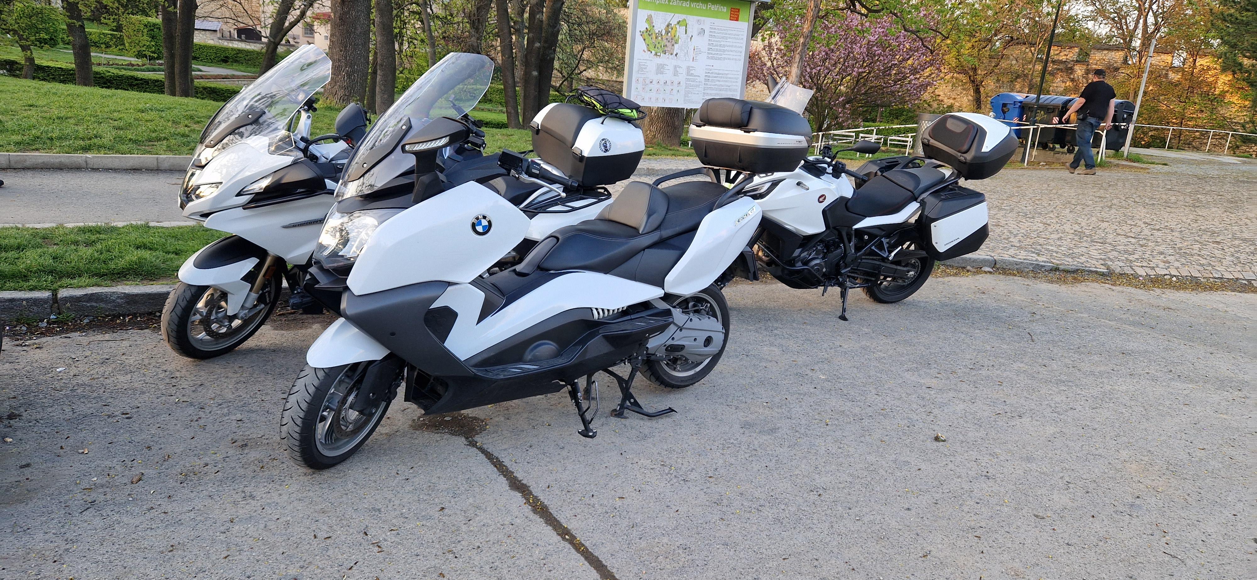 feac3a9145028e70c901f3c534e93361.jpg