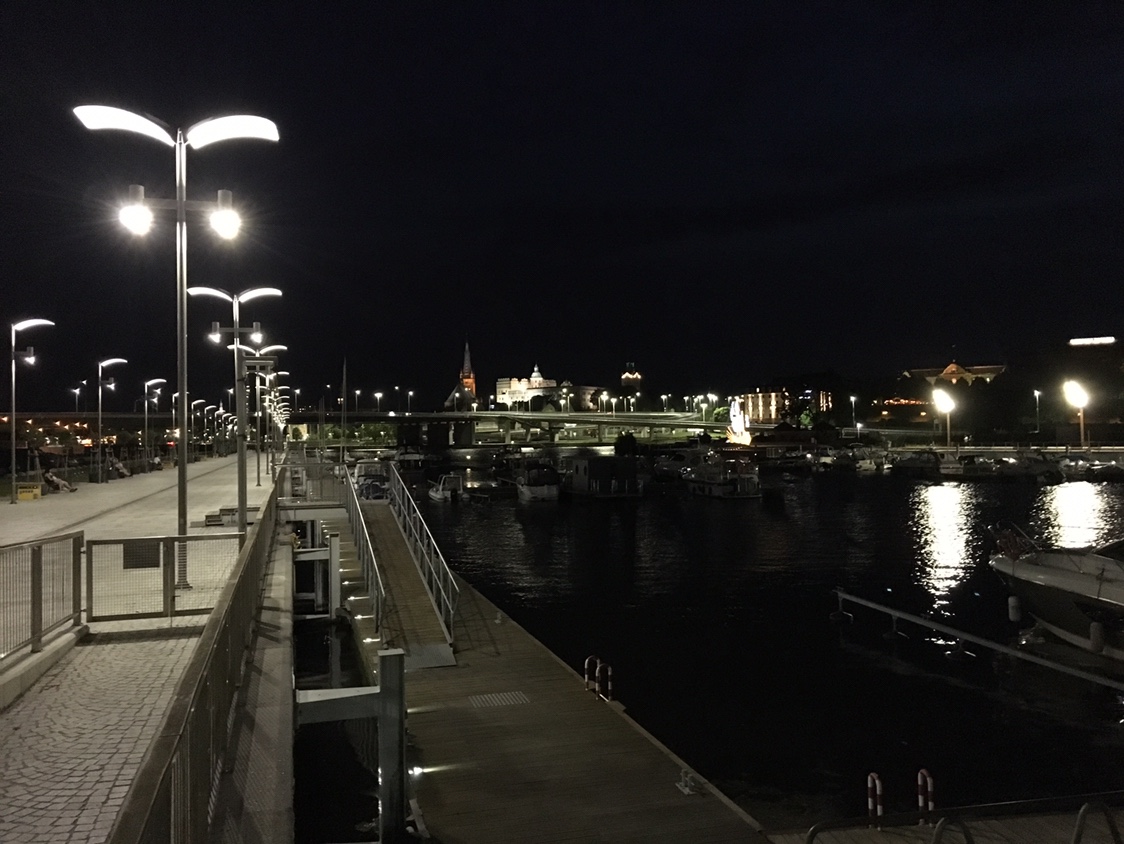 d02eeef1113e5a38ad5711a8d92751f8.jpg