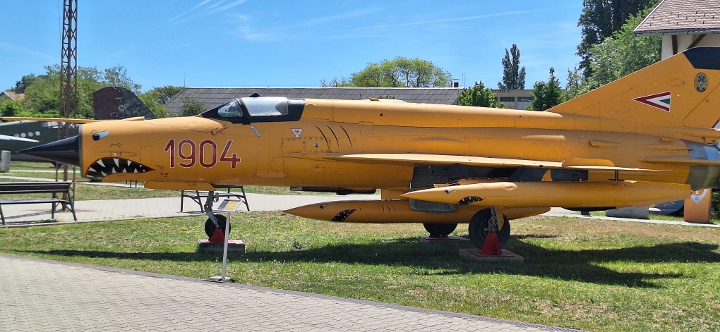 ab4683e7d6858c08d13829116f806bd5.jpg