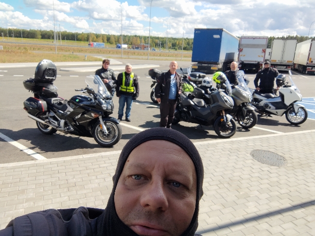 27e096d38c0e670fd2ea619c23573370.jpg