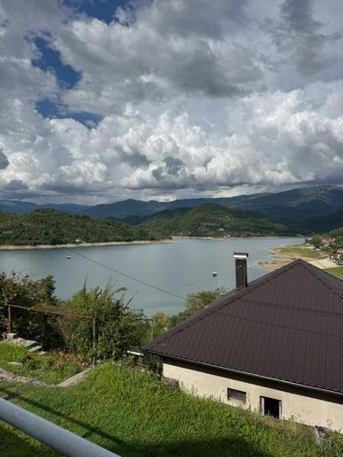 b18fbdc103db4934ecc96e59c6461dfe.jpg