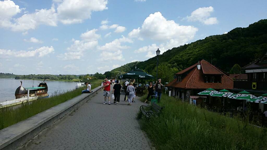 70e7577a5ac27304996d4a564ef1b987.jpg