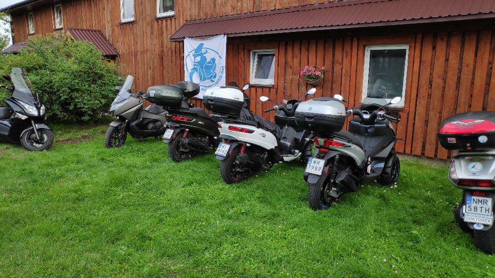 8e8daf9bdc62365e196d74ebe40ab1cb.jpg